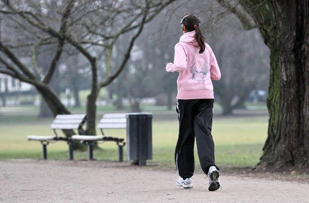 Sport und frische Luft helfen gegen schlechte Laune.