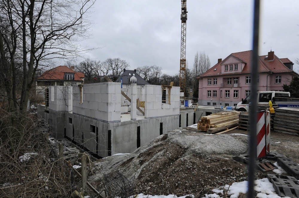 Grundsteinlegung in der Parkstraße: Hier baut die Wohnungsgenossenschaft eine Stadtvilla mit gehobenem Komfort.