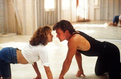 Der US-Schauspieler Patrick Swayze und seine Kollegin Jennifer Grey spielen in dem Tanzfilm «Dirty Dancing» (Szenenfoto von 1987).