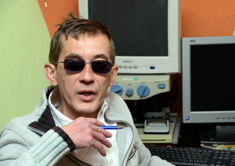 Aaron Guttstein hat zehn Jahre geforscht, recherchiert und gearbeitet, um nun in seinem Buch ganz neues Material und bislang unveröffentlichte Fotos, Fakten, Zusammenhänge und Stammbäume zu jüdischen Opfern der Nazis in Zeitz zeigen zu können.