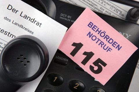 Unter der Nummer 115 können Bürger der Landeshauptstadt ab dem 1. Dezember dieses Jahres ihre Anfragen an die Verwaltung richten. (FOTO: DPA)
