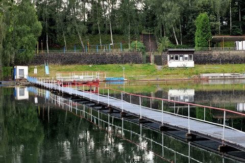 Seit einem Erdrutsch im Januar 2011 ist das Naturbad in Rehmsdorf gesperrt.