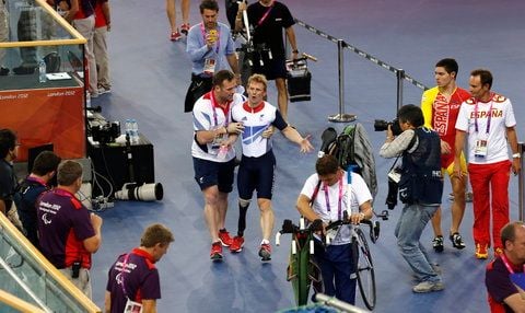 Der zweimalige Paralympics-Champion Jody Cundy machte seinem Frust Luft, als wegen einer Schiedsrichterentscheidung nicht in die Wertung kam. (FOTO: DPA)