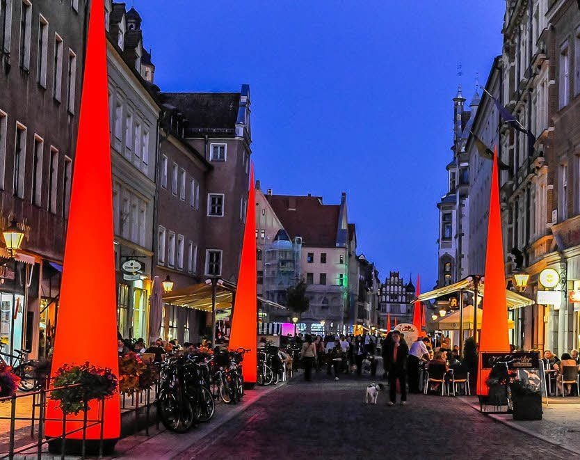 Die Wittenberger Altstadt lädt am 2. Oktober wieder zur Shopping-Tour bis Mitternacht.