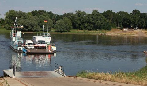 In Sachsen-Anhalt existieren an Elbe und Saale noch insgesamt 25 Fähren. (FOTO: ZB-FUNKREGIO OST)