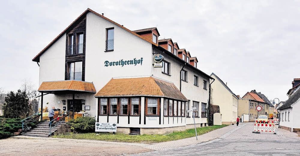 Der Dorotheenhof in Zörbig wird für die Ankunft von jugendlichen Flüchtlingen vorbereitet.