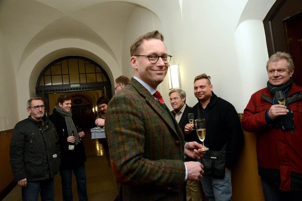 So sehen Sieger aus: Christian Thieme, der Mann aus Hamburg, ist der neue Oberbürgermeister in Zeitz.
