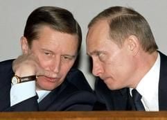Außenminister Igor Iwanow (l.) mit dem russischen Präsidenten Wladimir Putin (Archivfoto: dpa)