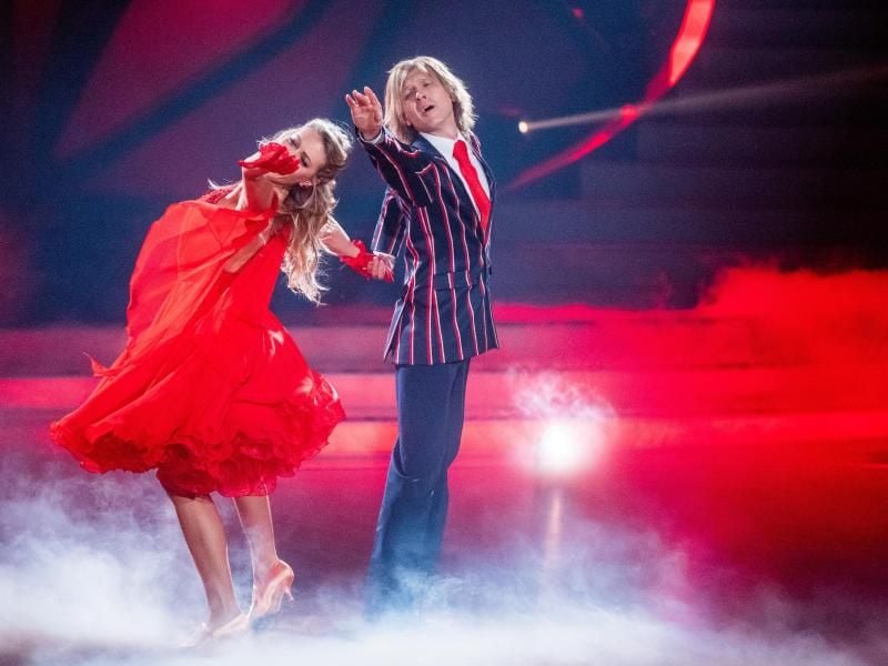 Für sie ist die Show zu Ende: John Kelly und Regina Luca. Foto: Rolf Vennenbernd/dpa