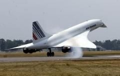 Au revoir, Concorde: Der Superflieger setzt zur letzten Landung an. (Foto: dpa)