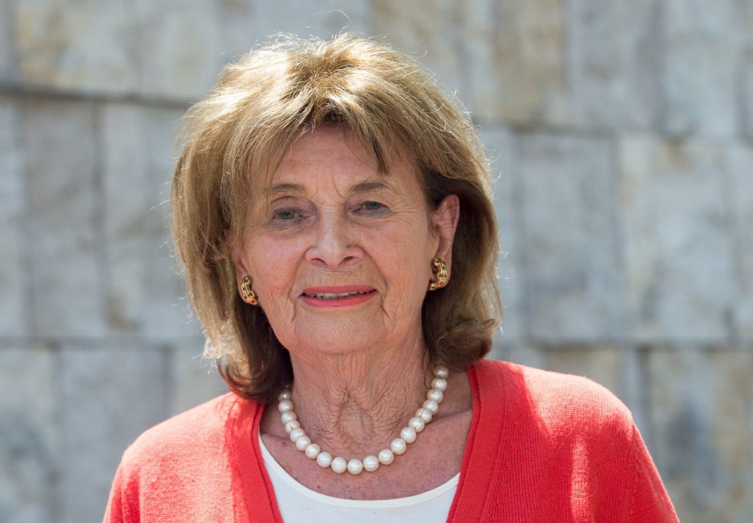 Charlotte Knobloch, Vorsitzende des Israelitischen Kultusgemeinde München und Oberbayerns, äußerte sich kritisch zur Neuauflage von „Mein Kampf".