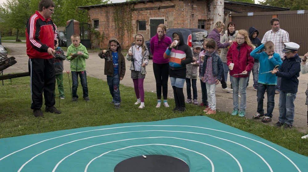 Casting-Spezialist Klaus-Jürgen Bruder zeigte den Hortkindern, worauf es beim Casting ankommt.