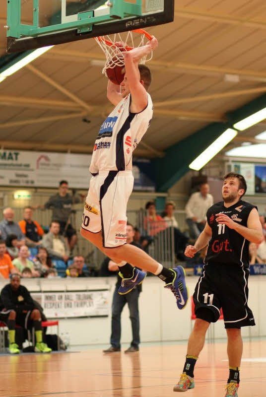 Flügelspieler Frieder Diestelhorst war nicht nur bester Sixers-Punktesammler, sondern zeigte auch einige spektakuläre Aktionen.