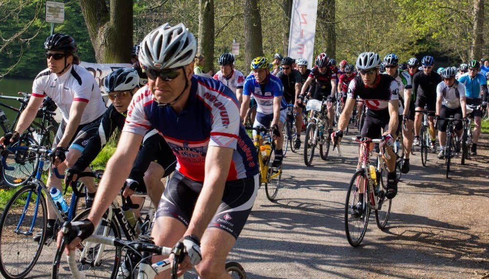 Die ersten 110 Biker starten auf dem 118 Kilometer langen Rundkurs am Vatteröder Teich.