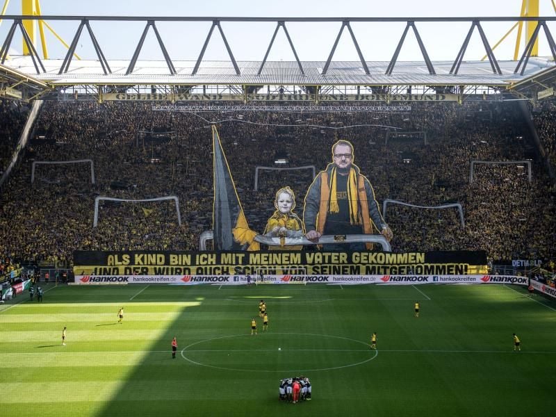 Die Dortmunder Arena fasst bei Bundesliga-Spielen etwas mehr als 81.000 Zuschauer. Foto: Bernd Thissen/dpa