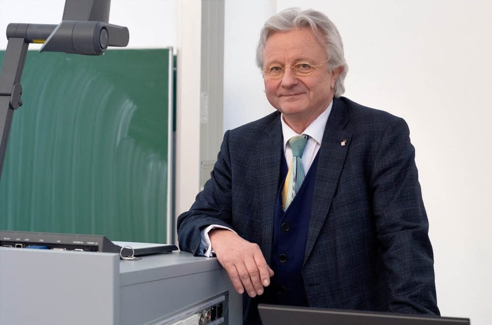 Jürgen Koppe wurde mit einem Ehrenkolloquium an der Hochschule geehrt.