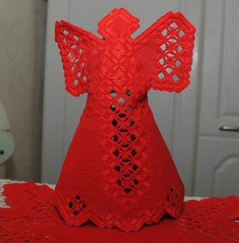 Marlis Müller beherrscht die Kunst der Hardanger Stickerei