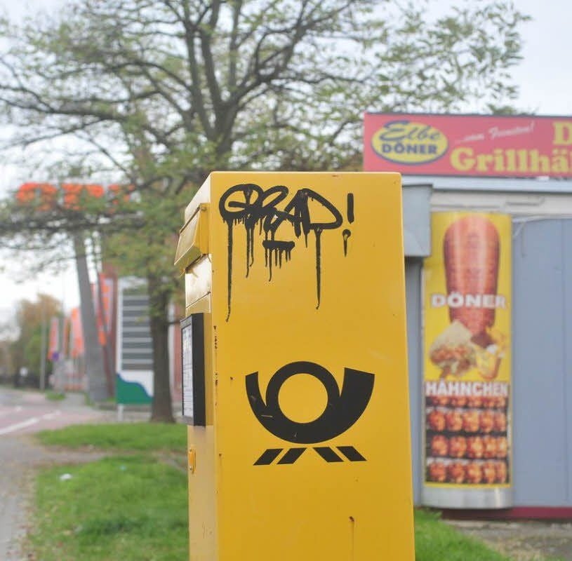 Aus diesem Kasten sollen mehrere Sendungen verschwunden sein.