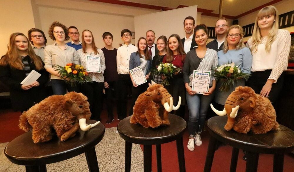 Das „Junge Mammut“ gibt es neben dem Preisgeld auch als Plüschtrophäe.