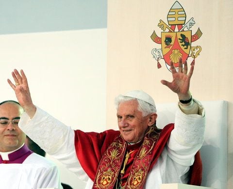 Papst Benedikt XVI. in Freiburg. Das Oberhaupt der römisch-katholischen Kirche ist zu Besuch in Deutschland. (FOTO: DPA)