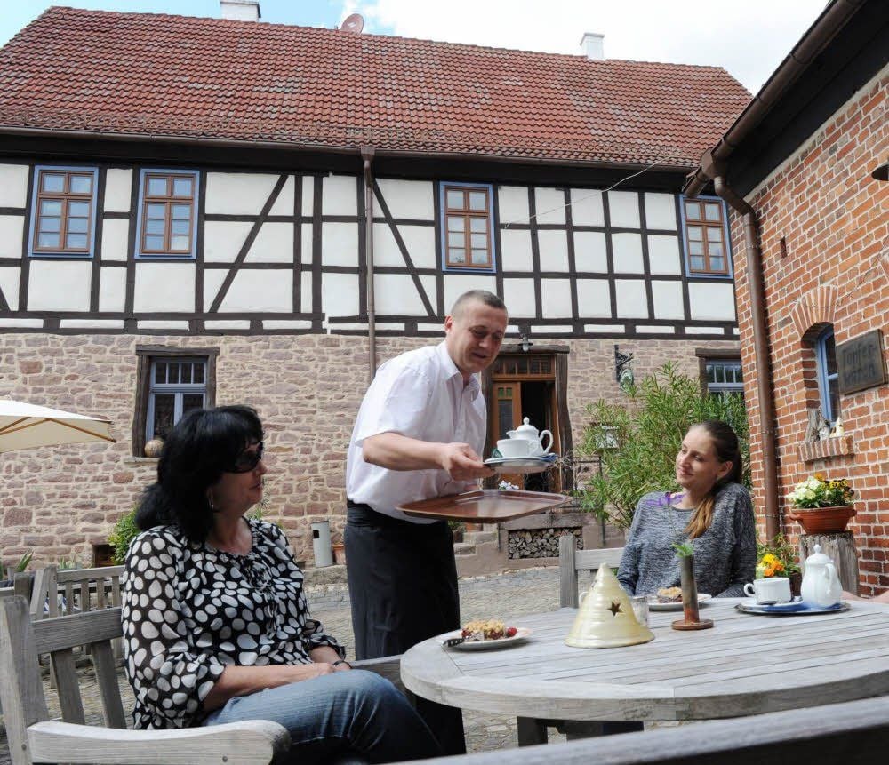 Hier serviert der Chef noch selbst.