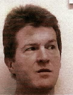 Das undatiertes Polizei-Archivfoto zeigt den unter Mordverdacht stehenden Schwerverbrecher Christian Bogner. Am 12. August 2005 beginnt in Lübeck der Prozess gegen Bogner. Ihm wird vorgeworfen, einen Mann ermordet zu haben, um seine Indentität anzunehmen. (Foto: dpa)