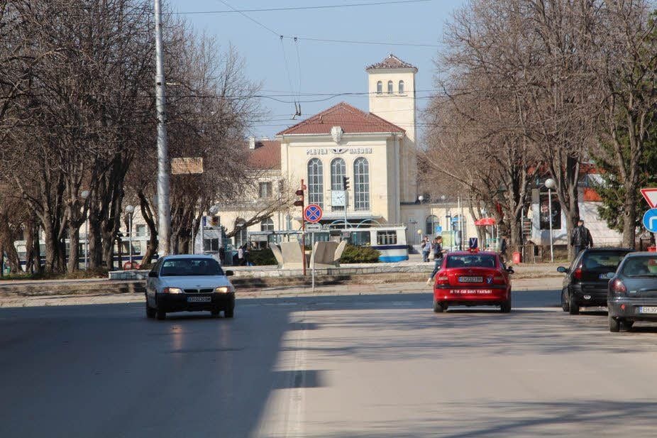 Der Bahnhof von Pleven. Die Stadt im Norden Bulgariens ist etwa halb so groß wie Halle.