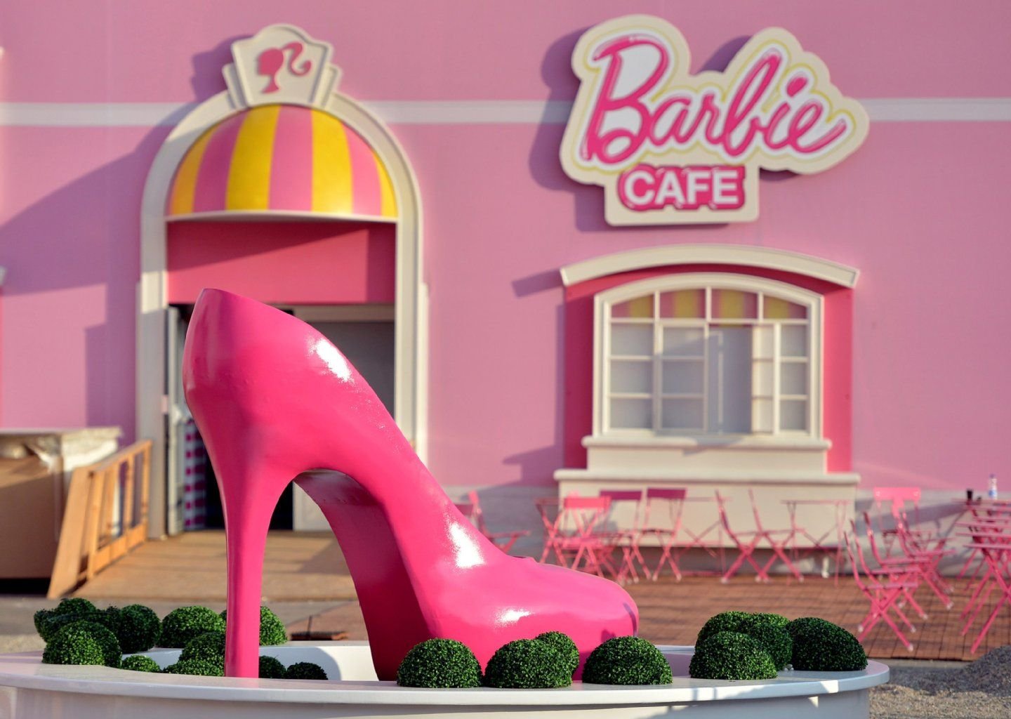 So sieht es aus, das Barbie Dreamhouse am Berliner Alexanderplatz.