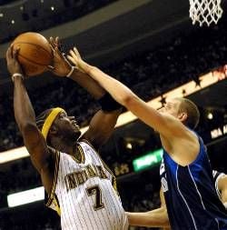 Dirk Novitzki (re.) bei den All Star Games in