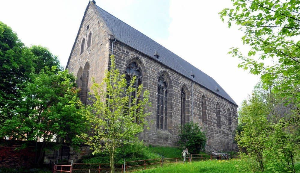 Mit einer Ausstellung zu Geschichte und Kultur der Sudetendeutschen wird am morgigen Sonnabend die Saison in der Langendorfer Klosterkirche eröffnet.