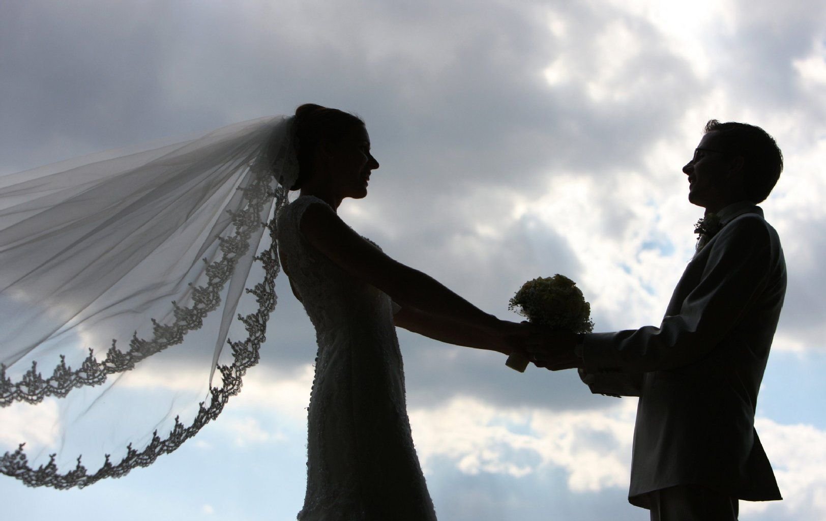 Für viele scheitert der Hochzeitstraum in der Verlobungszeit - geklagt wird aber selten.