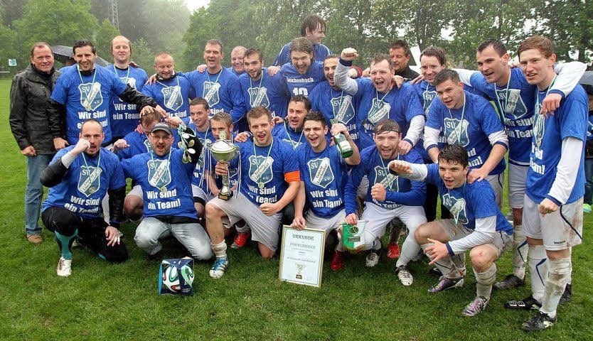 Geschafft: Eintracht Lüttchendorf ist am Ziel. Nach zwei vergeblichen Anläufen in den letzten Jahren schnappten sich die Lüttchendorfer den Pokalsieg 2014.