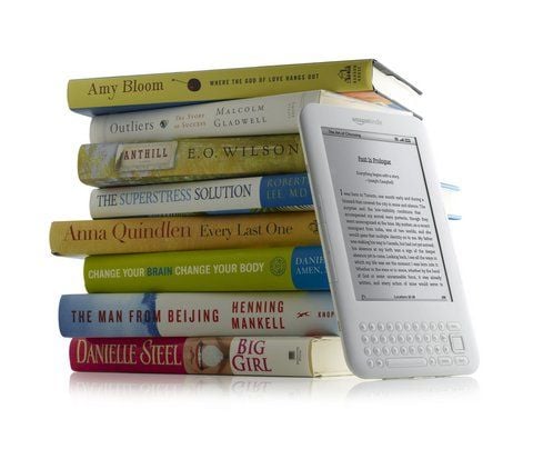 Amazon bietet letzt auch eine digitale Leichbücherei. Jedoch nur für registrierte Mitglieder und Kindle Geräte.(ARCHIVFOTO: DPA)