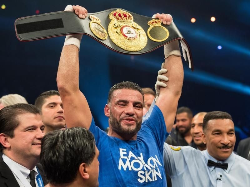 WBA-Champion im Schwergewicht: Mahmoud Charr. Foto: Guido Kirchner/dpa