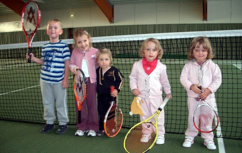 Florian (von links), Helene, Luise, Emma und Lotte spielen beim TCK.