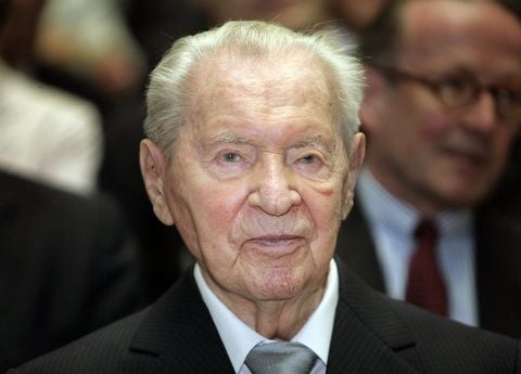 Werner Otto, der Gründer der Hamburger Otto Group, ist tot. Er starb bereits am vergangenen Mittwoch im Alter von 102 Jahren. (FOTO: DPA)