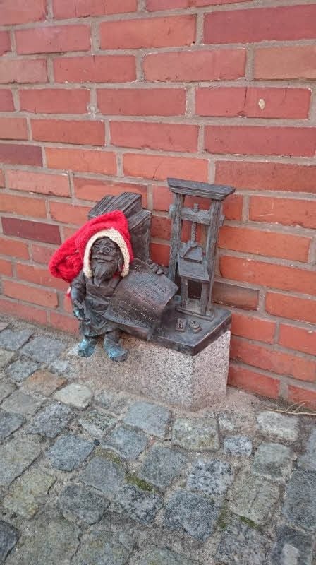 Witzige Zwerge beleben die Stadt.