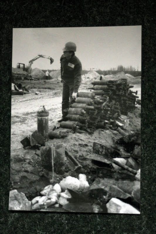Unmengen Munitionsreste und Blindgänger barg die Spezialfirma Heinrich Luthe Anfang der 1990er Jahre in der Glücksburger Heide.