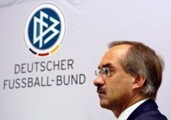 Uli Stielike, Trainer der U-21-Nationalmannschaft. (Foto: dpa)