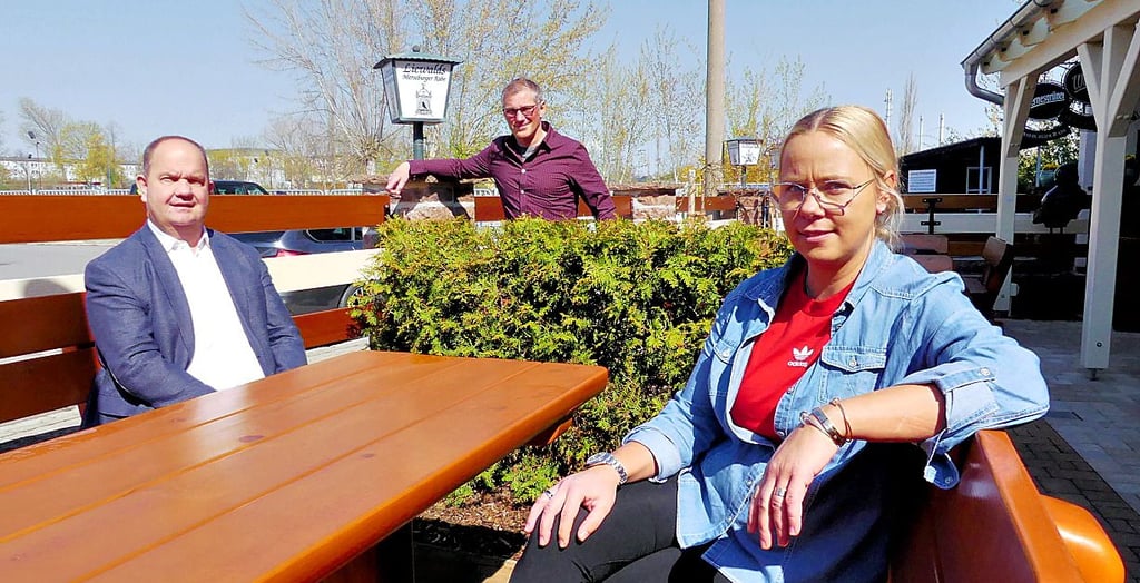 Die Gastronomen Michael Schmidt (l.), Steffen Warias und Katja Wendt erhoffen sich von der Politik eine Perspektive.