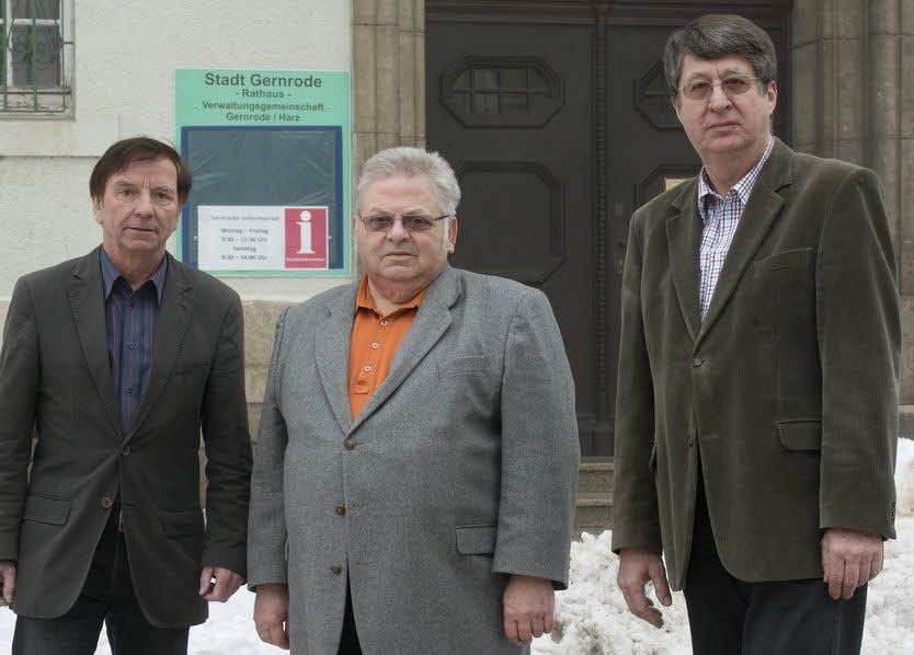 Jürgen Rössling (Mitte) mit seinen beiden Bürgermeisterkollegen Detlef Kunze (links, Gernrode) und Gert Sauer (Bad Suderode).