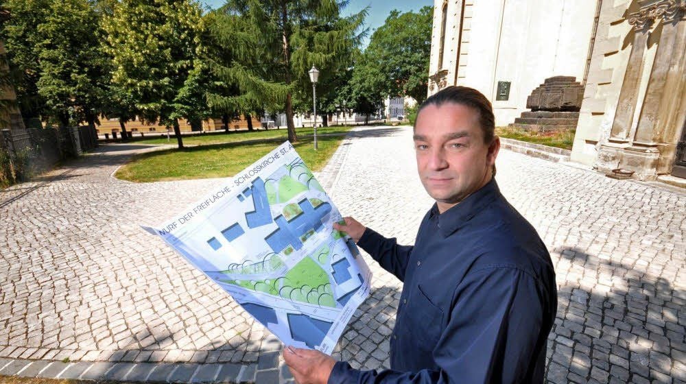 Daniel Krebietke hat mit seinem Büro „Grünplan“ die Außengestaltung zwischen Schlosskirche und Campus Technicus realisiert. Der Bernburger Landschaftsarchitekt ist sich bewusst, dass eine in die Tat umgesetzte Planung meist einen Lebensraum über viele Jahrzehnte prägt.