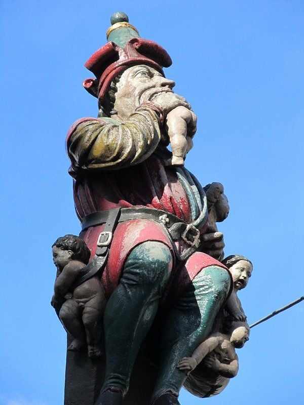 Der Kindlifresserbrunnen in der Berner Altstadt stammt aus dem 16. Jahrhundert.