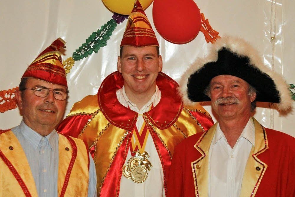 Wolfram Pippel, Karsten Schönfeld und Ralf Zimmermann stehen für drei Faschingsgenerationen.