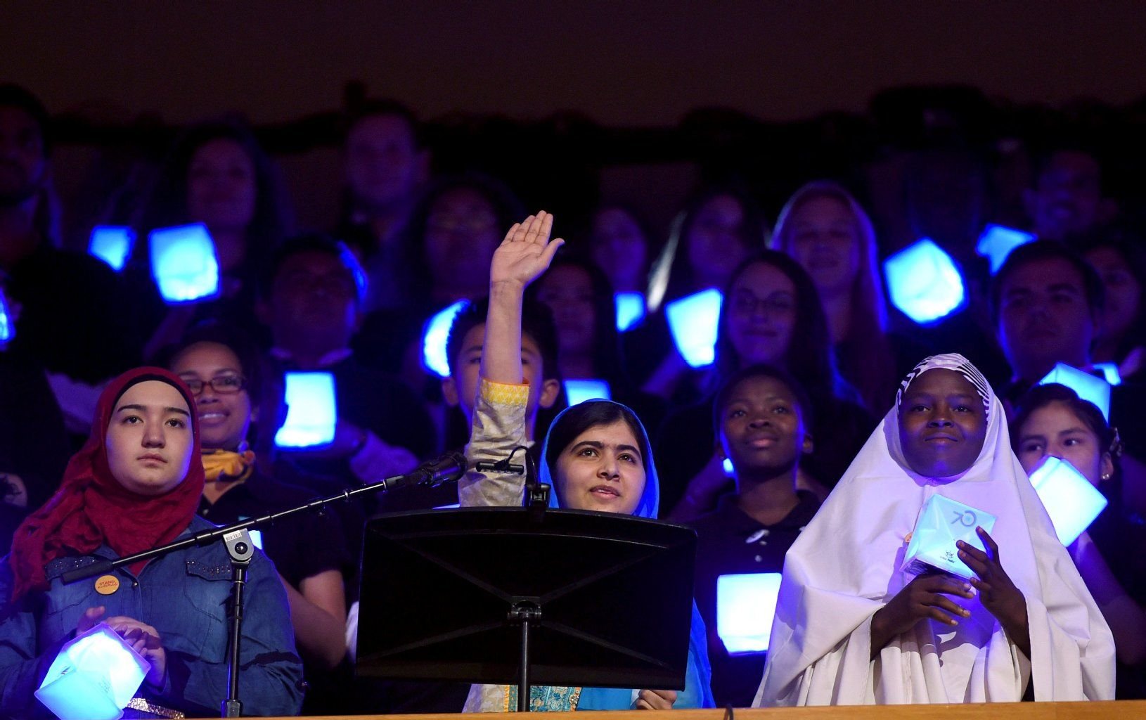 Auf der Besuchertribüne der UN-Vollversammlung meldete sich Friedensnobelpreisträgerin Malala Yousafzai zu Wort.