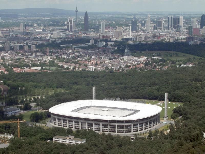 Ein Blick auf die Commerzbank-Arena in Frankfurt am Main. Foto: Peer Grimm/Archiv