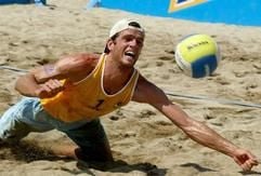 Markus Dieckmann versucht den Ball zu bekommen. (Foto: dpa)
