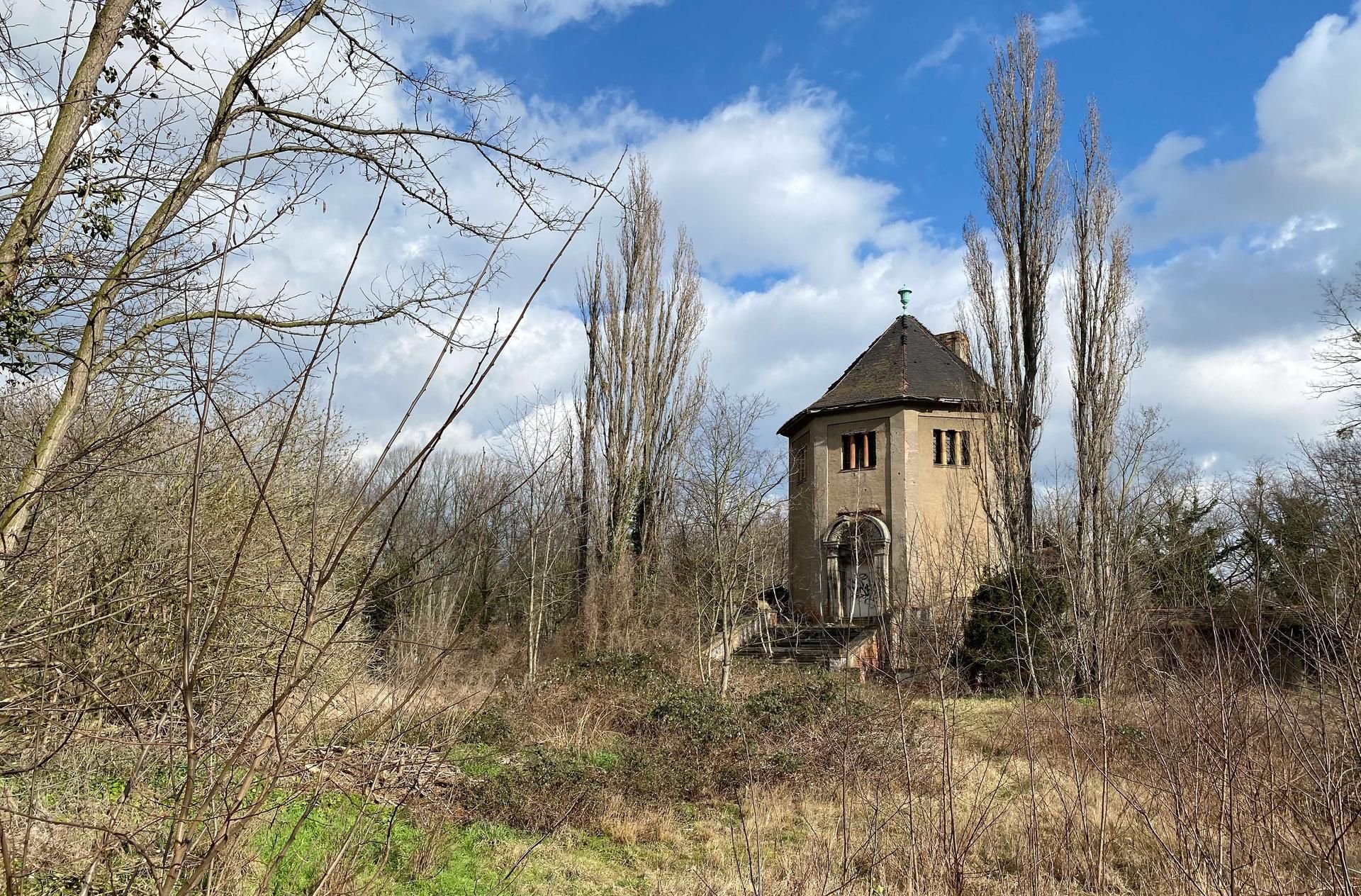 Das Krematorium auf dem Friedhof III in Dessau