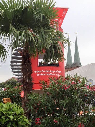 Ruckzuck aufgebaut ist so ein Aussichtsturm.
