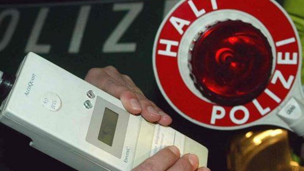 Die Polizei hat in Wernigerode einen betrunkenen Radfahrer erwischt.